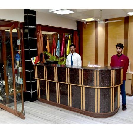 Hotel Dwarka, Nagpur Eksteriør bilde
