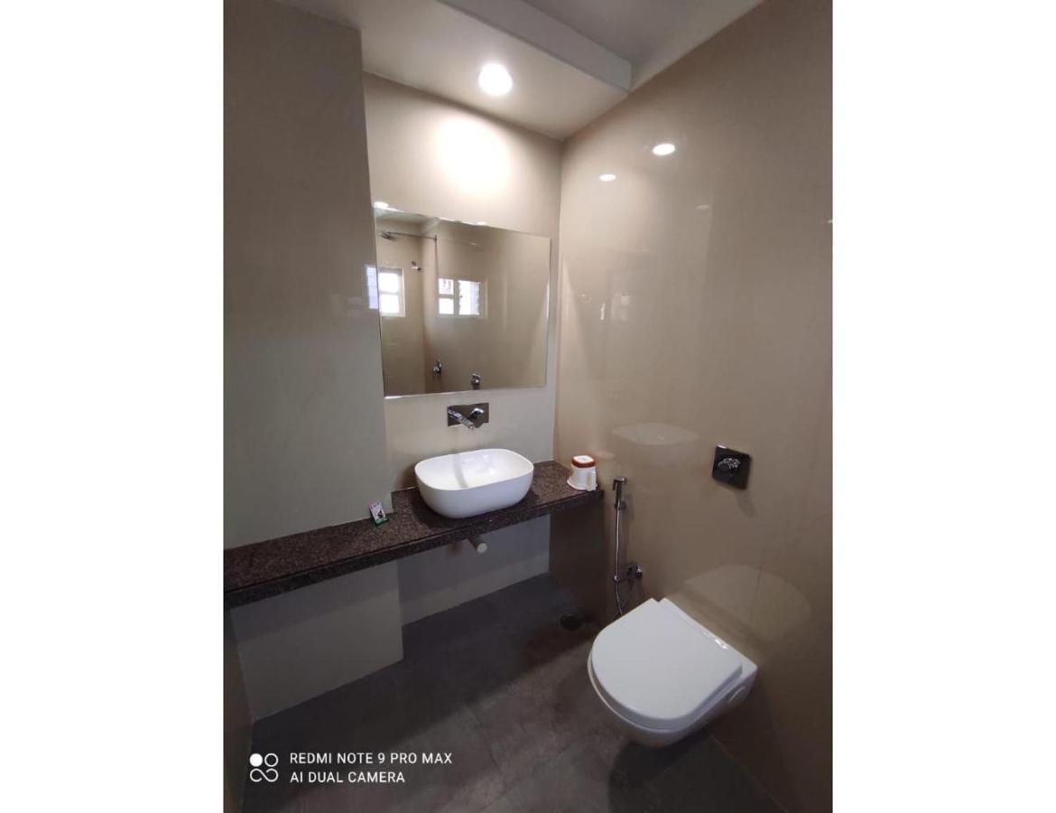 Hotel Dwarka, Nagpur Eksteriør bilde