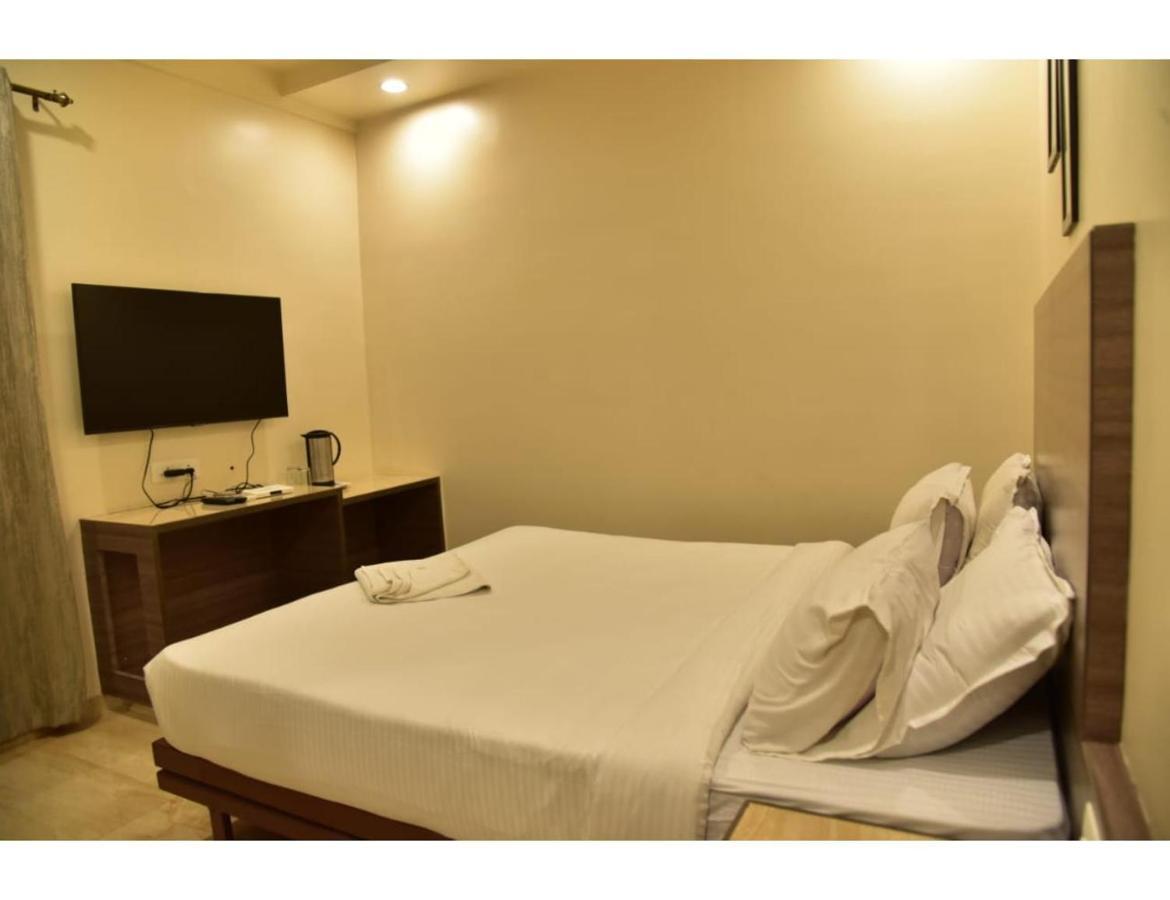 Hotel Dwarka, Nagpur Eksteriør bilde