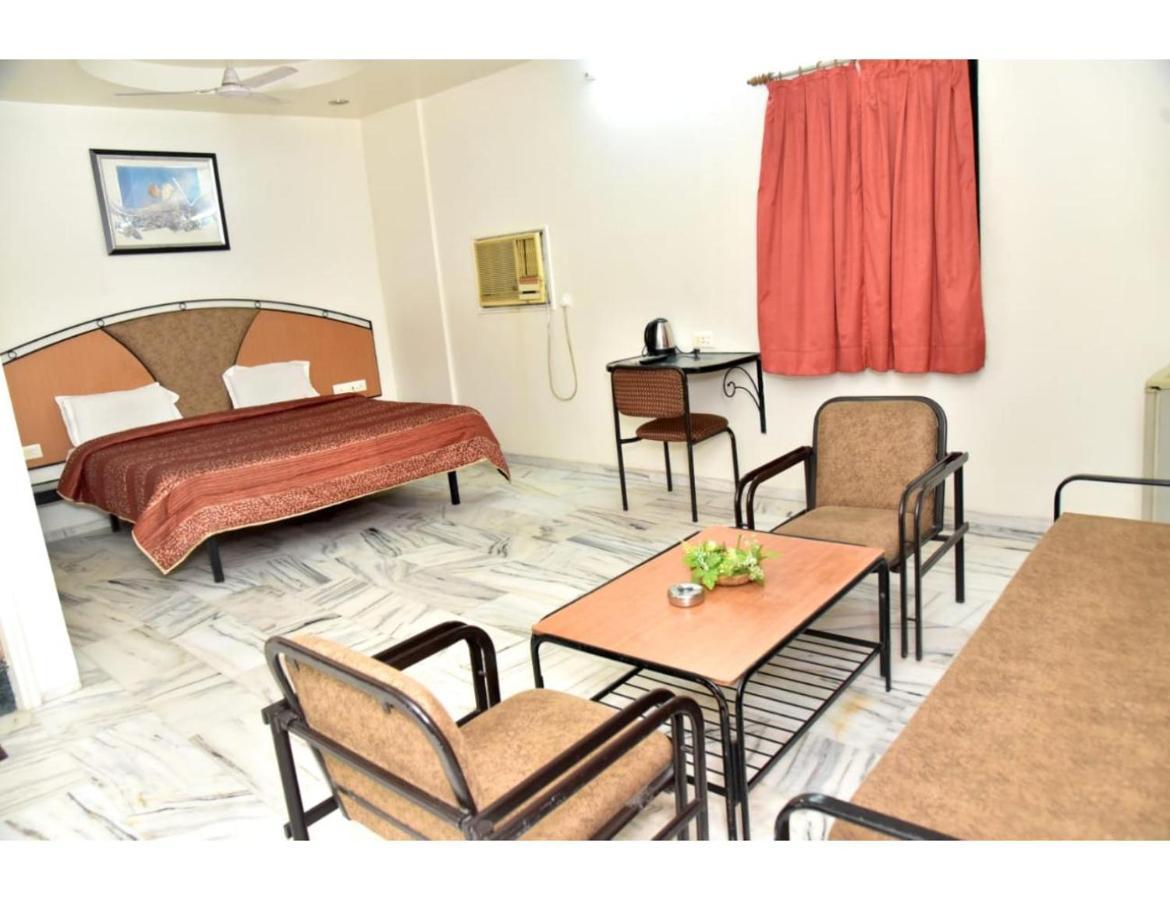 Hotel Dwarka, Nagpur Eksteriør bilde